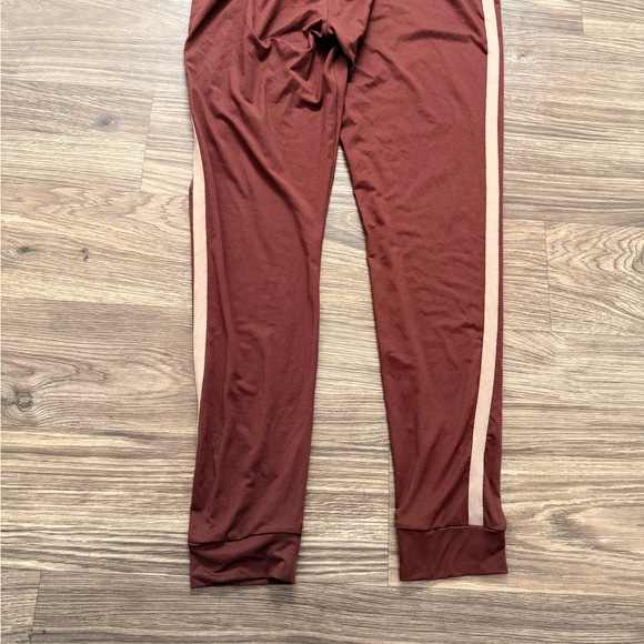 Fashion Nova Brown Stretch Joggers - Picture 2 of 4